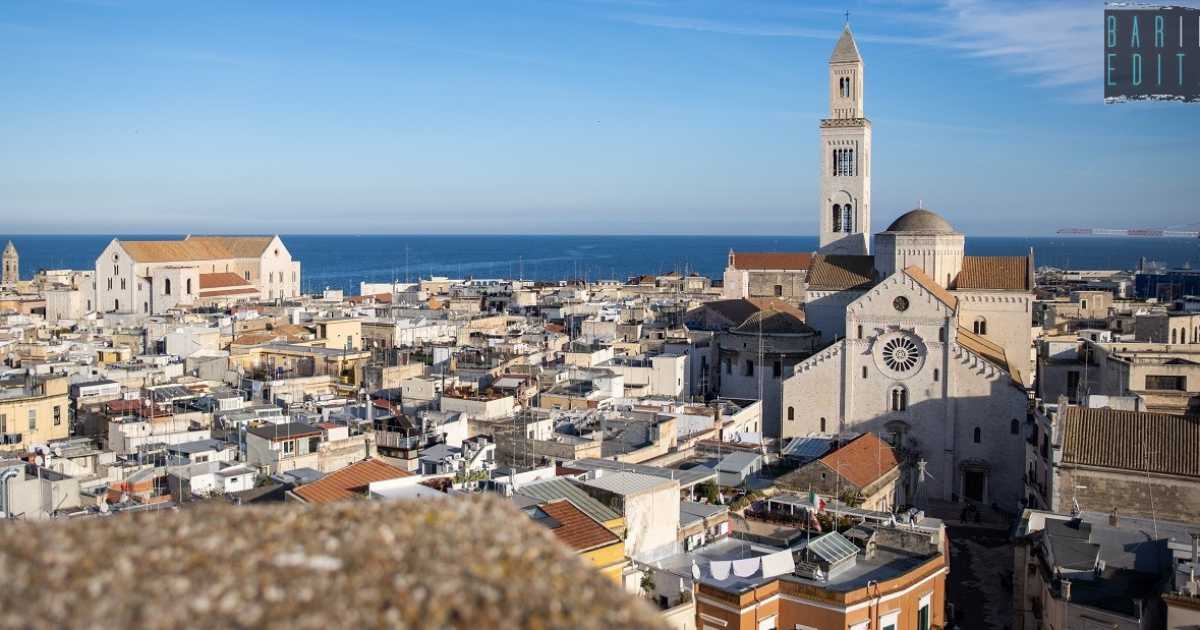 La pi� bella vista di Bari dall'alto: � quella che si ammira dalla Torre della Marina del Castello
